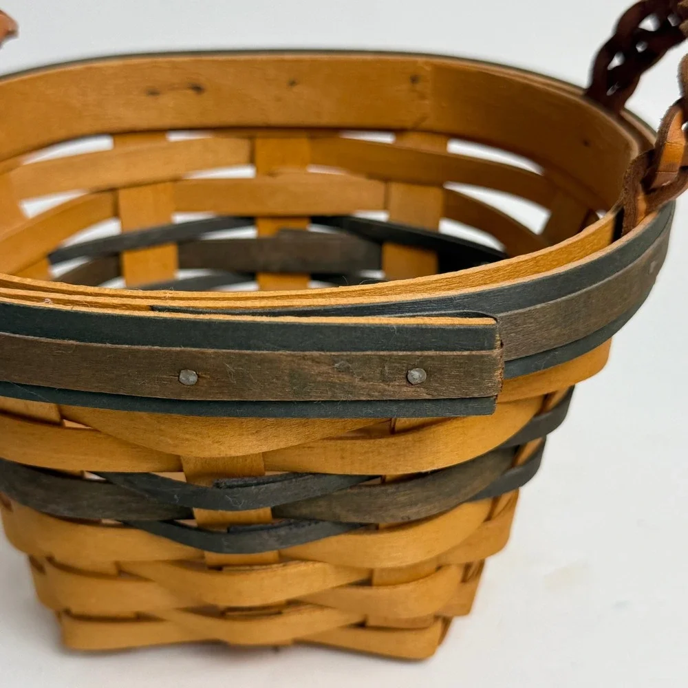 Longaberger 1999 Renewal Basket Woven Wood with Braided Leather Handles Natural